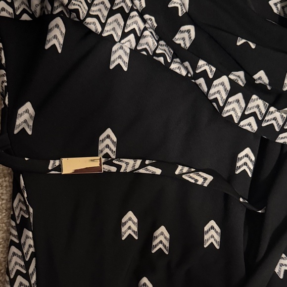 White House Black Market Black and White Maxi Dress - Picture 4 of 4